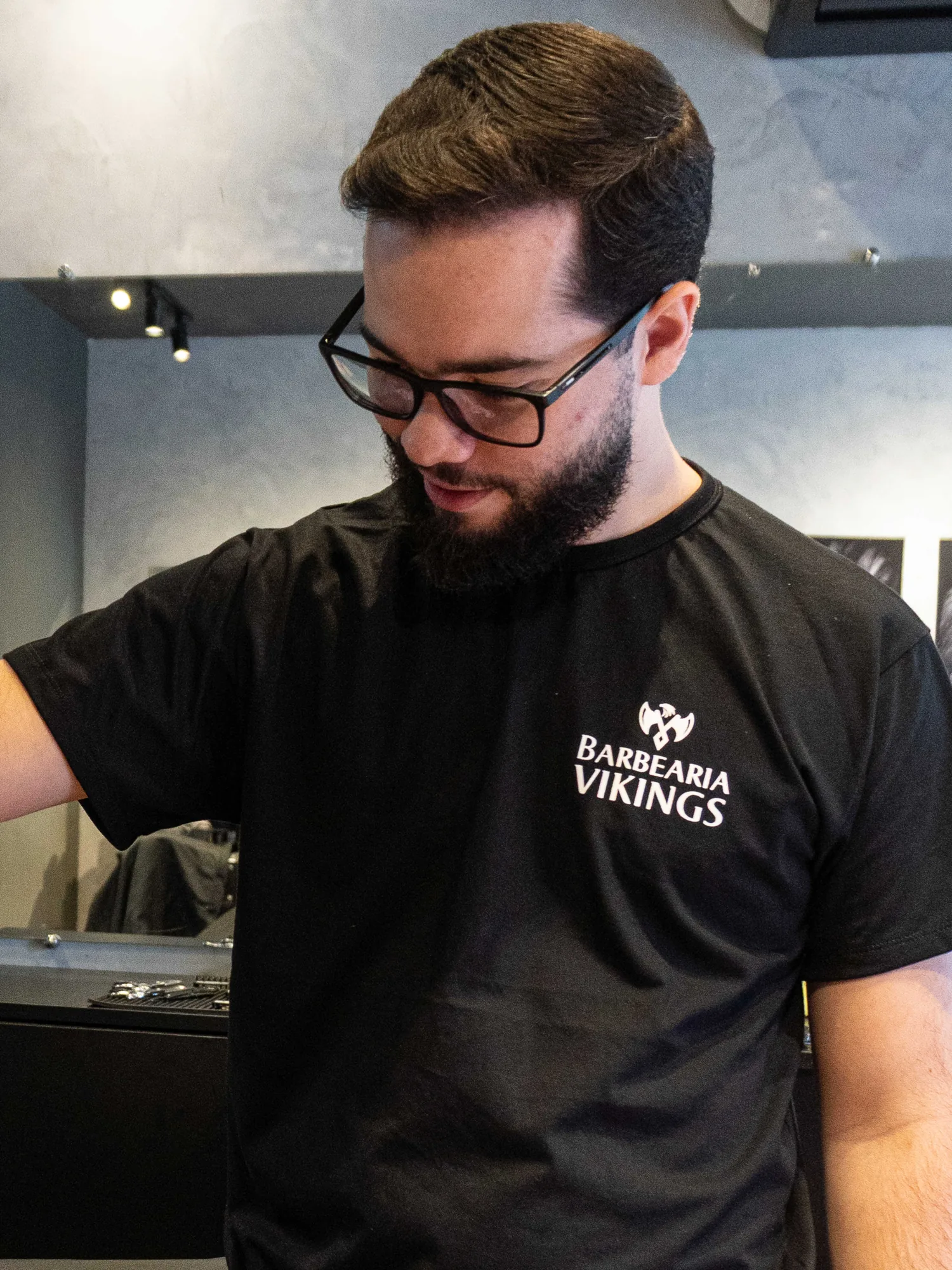Retrato de profissional da Barbearia Vikings